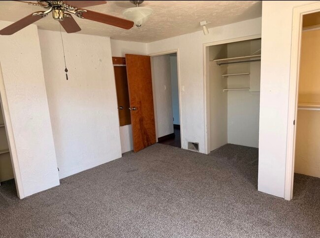 Building Photo - 113 Stull Ct