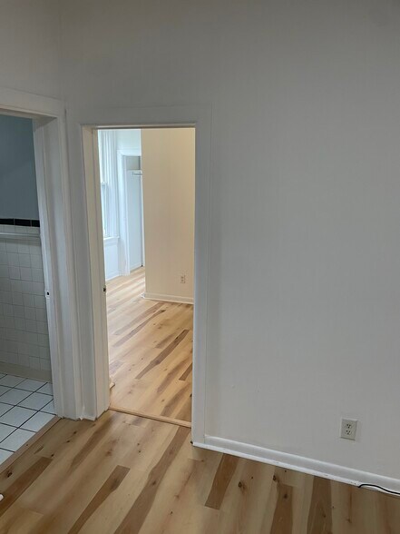 Building Photo - 726 Evergreen Ave