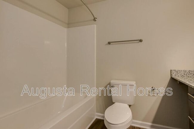 Building Photo - 2511 Otter Run