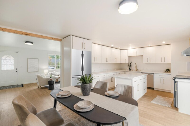 Building Photo - 9111 NE 73rd St