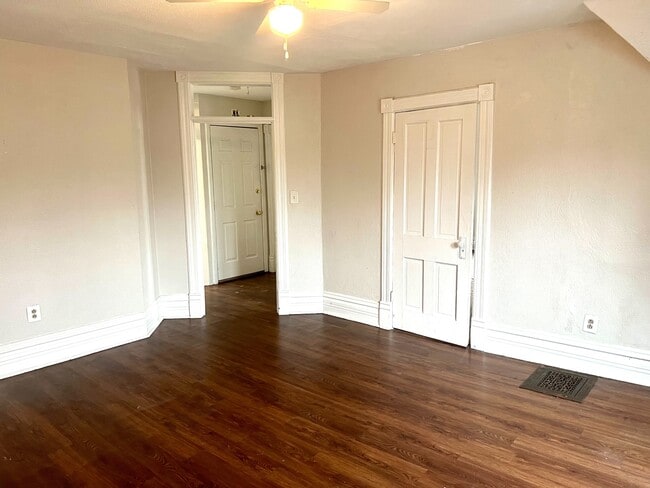 Building Photo - 674 St Charles St