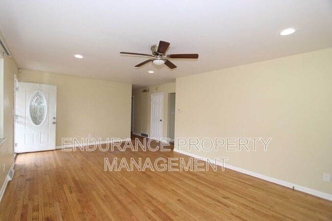 Building Photo - 3842 Otis Dr