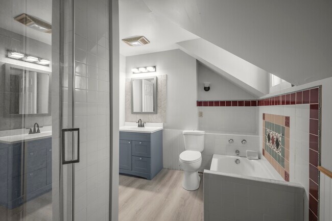 Building Photo - 509 W Baker St