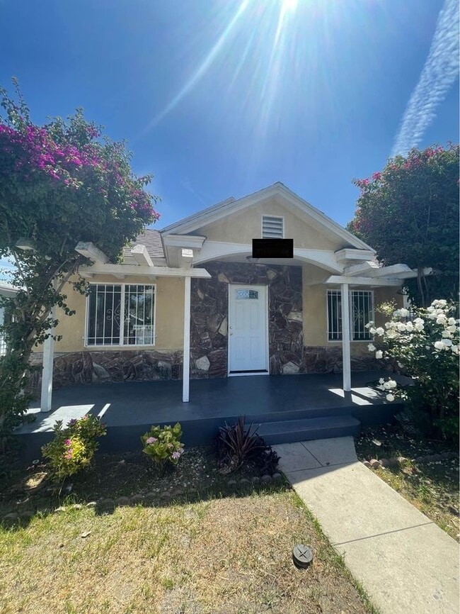 Building Photo - 5322 2nd Ave