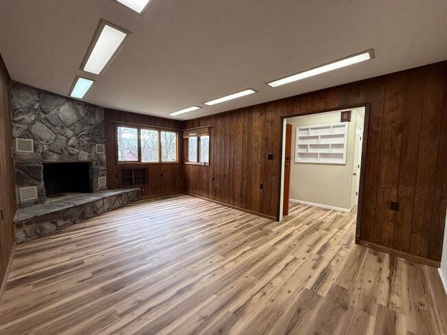 Building Photo - 3 Bedroom 2 Bathroom Home located in Greene County, TN