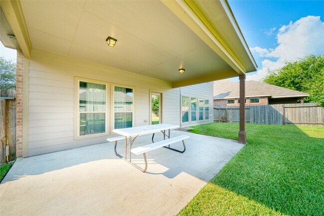 Building Photo - 4818 Seabird St