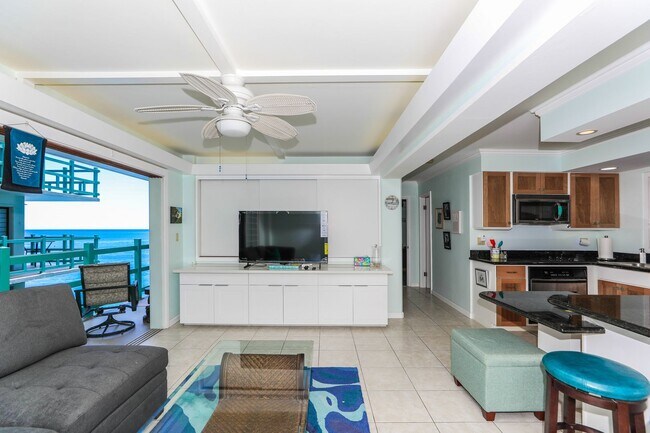Building Photo - 2957 Kalakaua Ave
