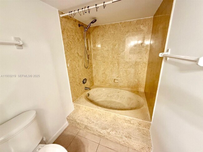 Building Photo - 6662 Boca Del Mar Dr