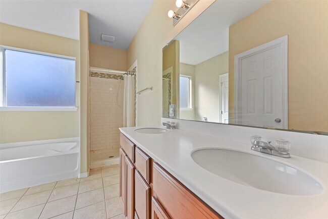 Building Photo - 1903 Highland Point Ct