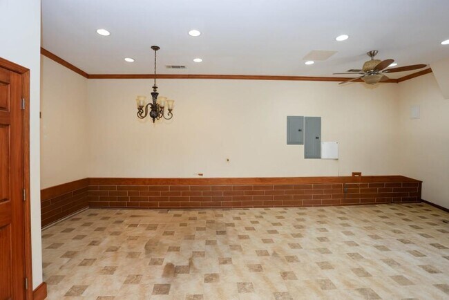 Building Photo - 3602 Jones Mill Rd