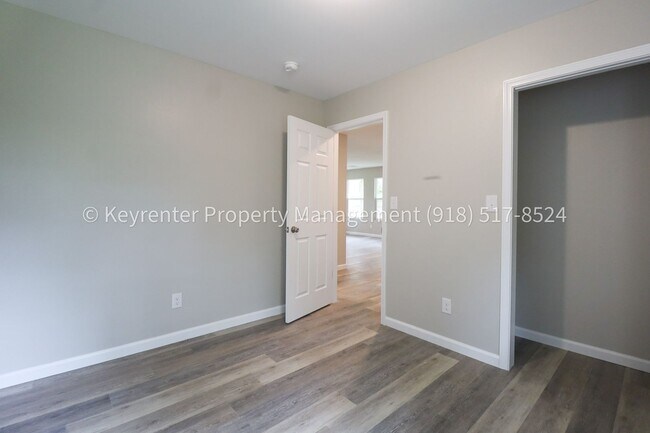 Building Photo - Beautiful Newly Built 3 Bedroom House! Available for Immediate Move in!