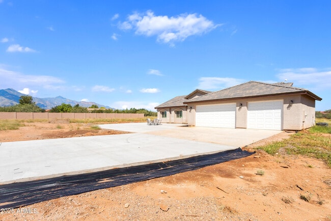 Building Photo - 8373 E Sunwing Ridge Dr