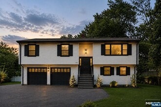 Building Photo - 415 Goffle Rd