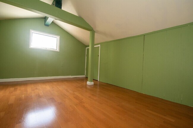 Building Photo - 3643 N Mills Ave