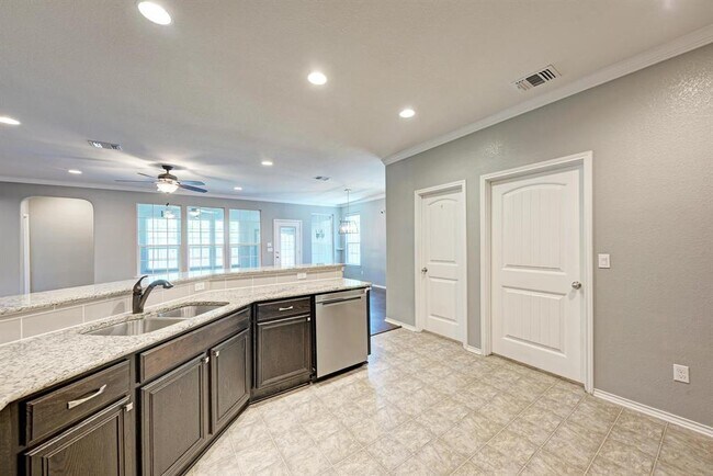 Building Photo - 1412 Berlin Ln