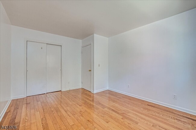 Building Photo - 536 Elsie Ave