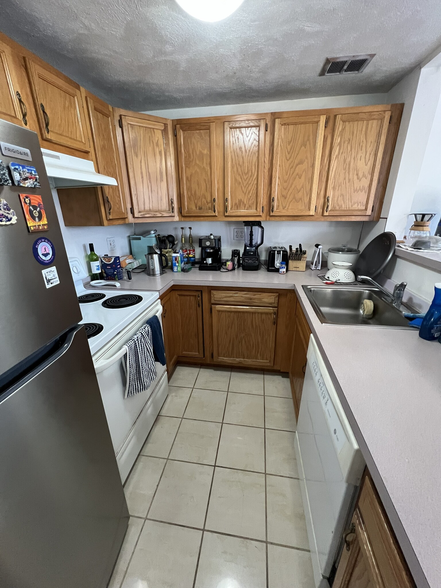 Building Photo - 518 Massachusetts Ave