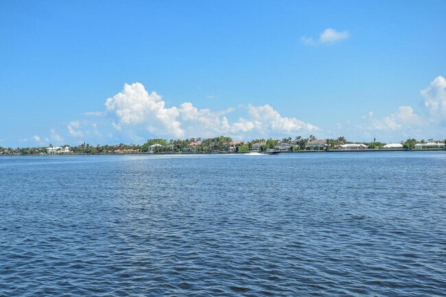 Building Photo - 145 Yacht Club Way
