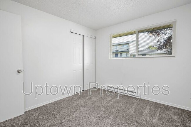 Building Photo - 13000 NW Cornell Rd