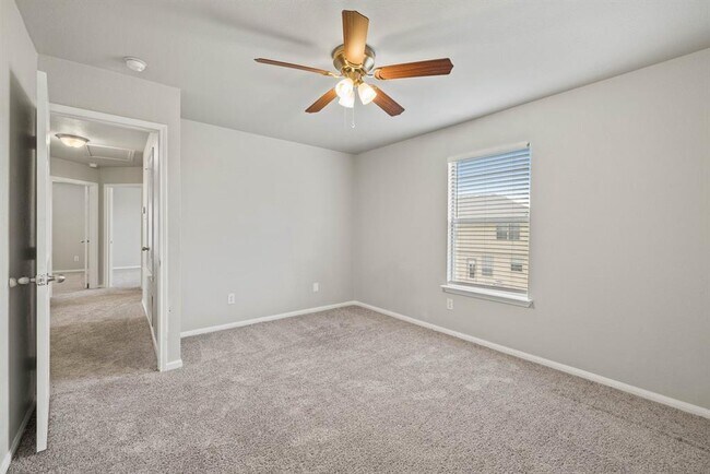 Building Photo - 711 Sugar Brook Dr