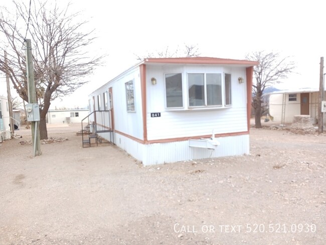 Building Photo - 2 Bed/1.5 Bath Mobile Home