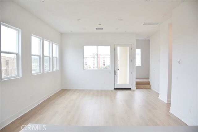 Building Photo - 1630 Saratoga Ln