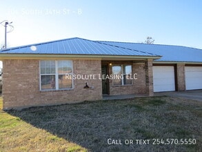 Building Photo - 204 S 34th St