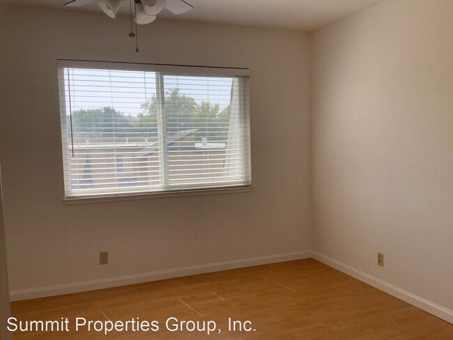 Building Photo - 2 br, 2 bath House - 3433 Norton Way #5