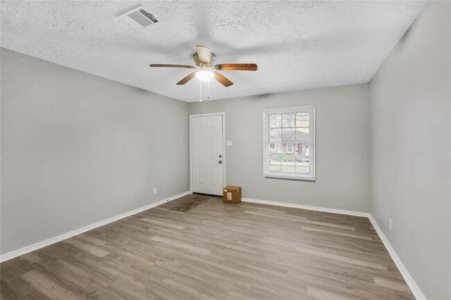 Building Photo - 7343 Krueger Rd