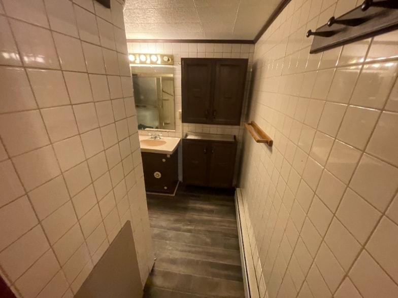 Building Photo - 17 Cherry St