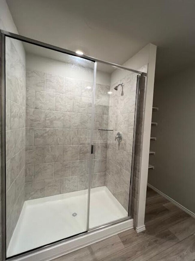 Building Photo - 4008 Halo St