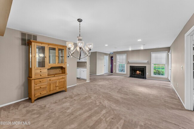 Building Photo - 398 Hampton Pl