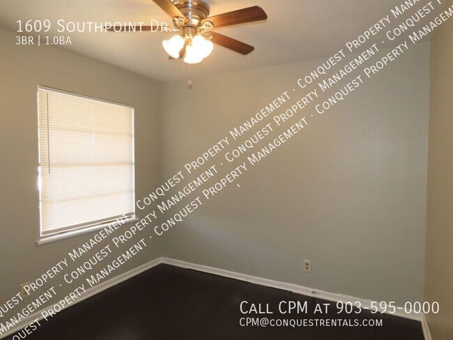 Building Photo - 1609 Southpoint Dr