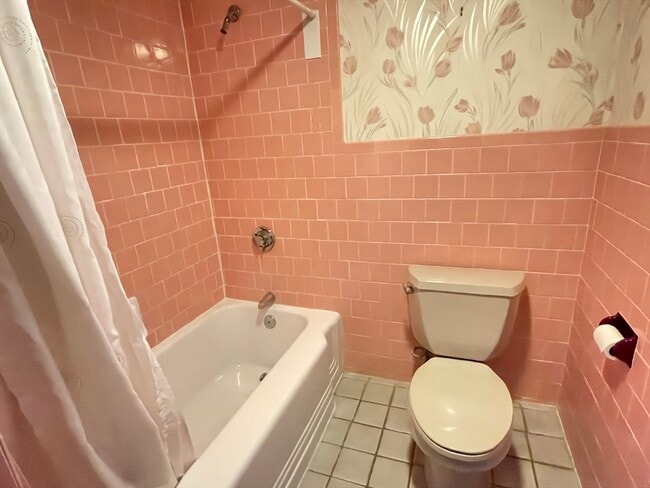 Building Photo - 10 Millwood Cir