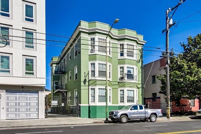 Building Photo - 666 17th St