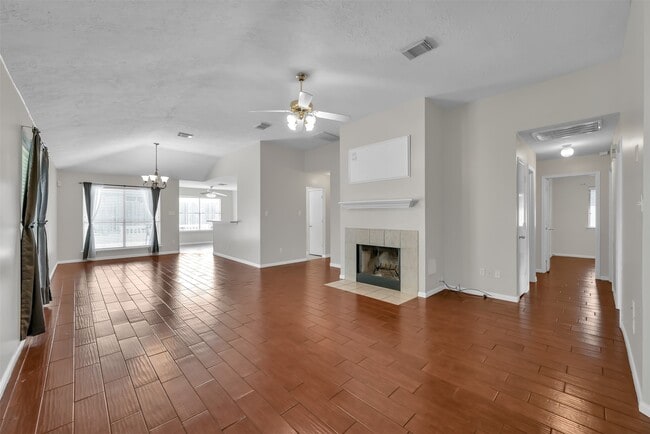 Building Photo - 10914 Waterview Cir