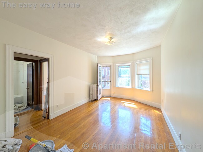 Primary Photo - 163 Summer St