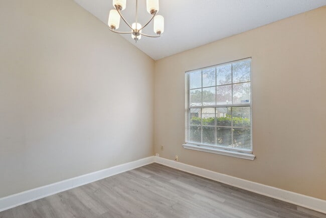 Building Photo - 8471-8473 3 Creeks Blvd