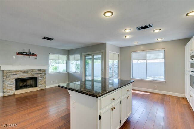 Building Photo - 9201 Buckhaven Dr