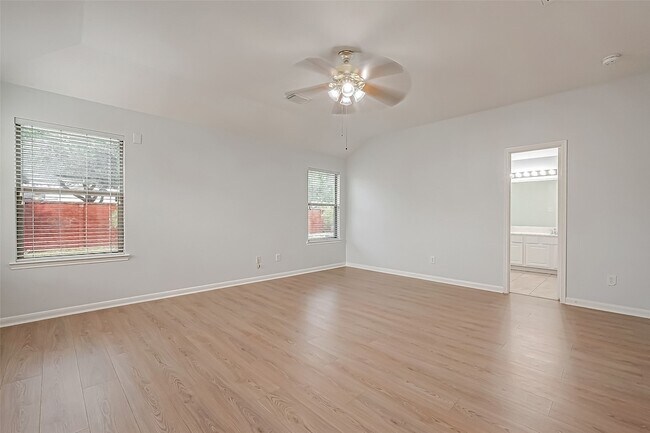 Building Photo - 1922 Bevington Oaks Cir