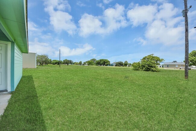 Building Photo - 288 Buckskin Dr