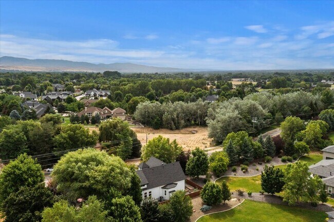 Building Photo - 1155 N Ballantyne Ln