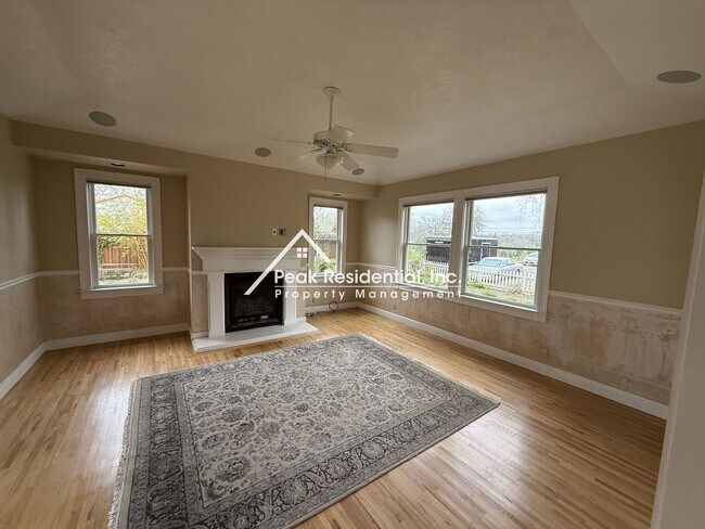 Building Photo - Beautiful Penryn 3bd/2ba House With Detach...
