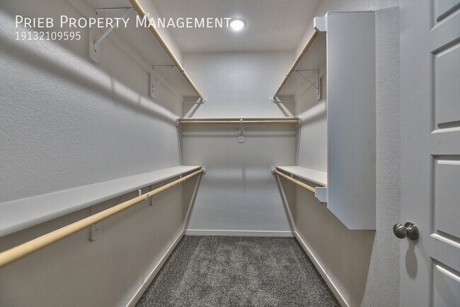 Building Photo - 22091 W 123rd Ln