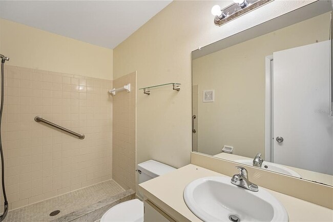 Building Photo - 6002 Laketree Ln