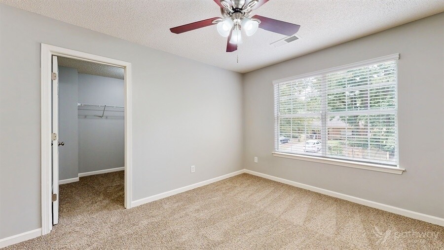 Building Photo - 1125 Brookstone Rd