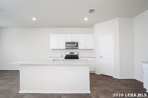 Building Photo - 23215 Langdon Landing