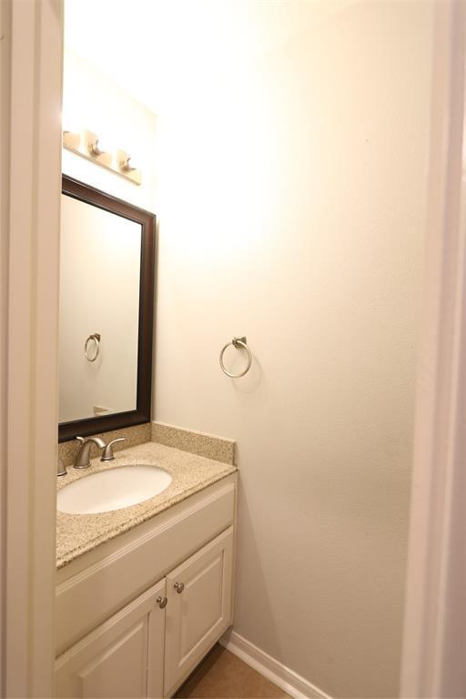 Building Photo - 13607 Robin Hill Ct
