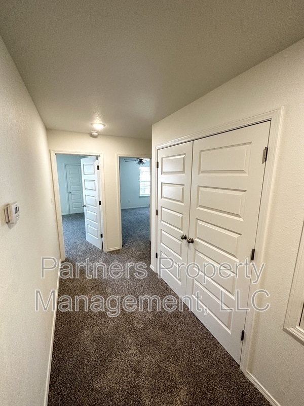 Building Photo - 928 S Amarillo Ave