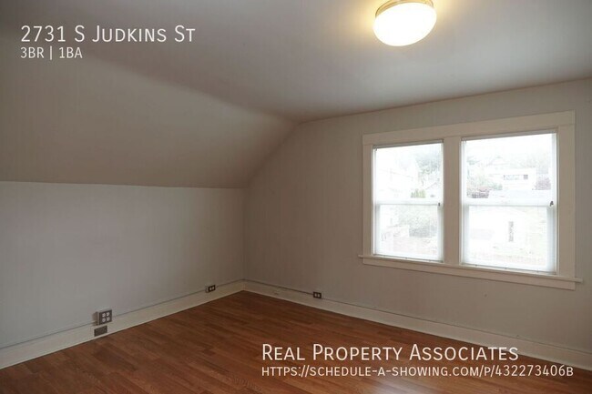 Building Photo - 2731 S Judkins St